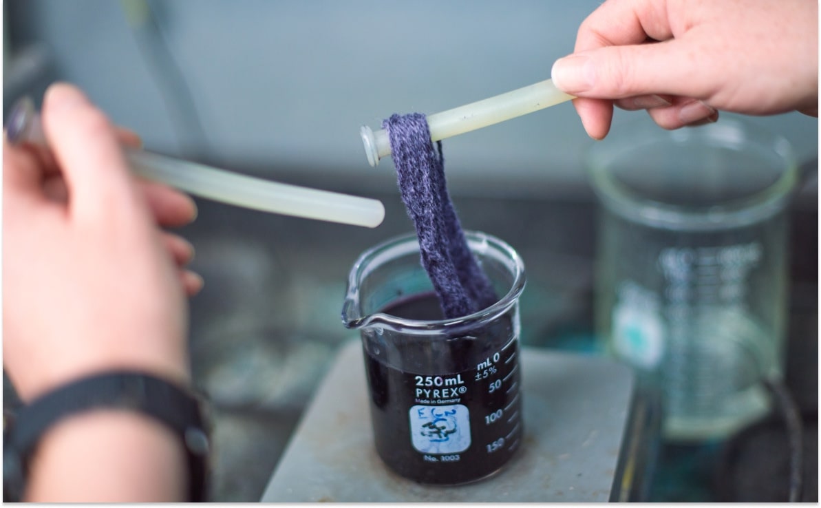 How to Prepare and Use Acid Dyes to Prevent Leveling and Spotting Defects: An In-Depth Technical Guide