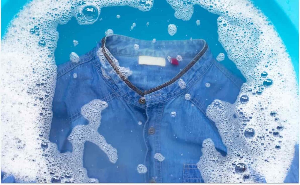 giảm loang màu bleach wash