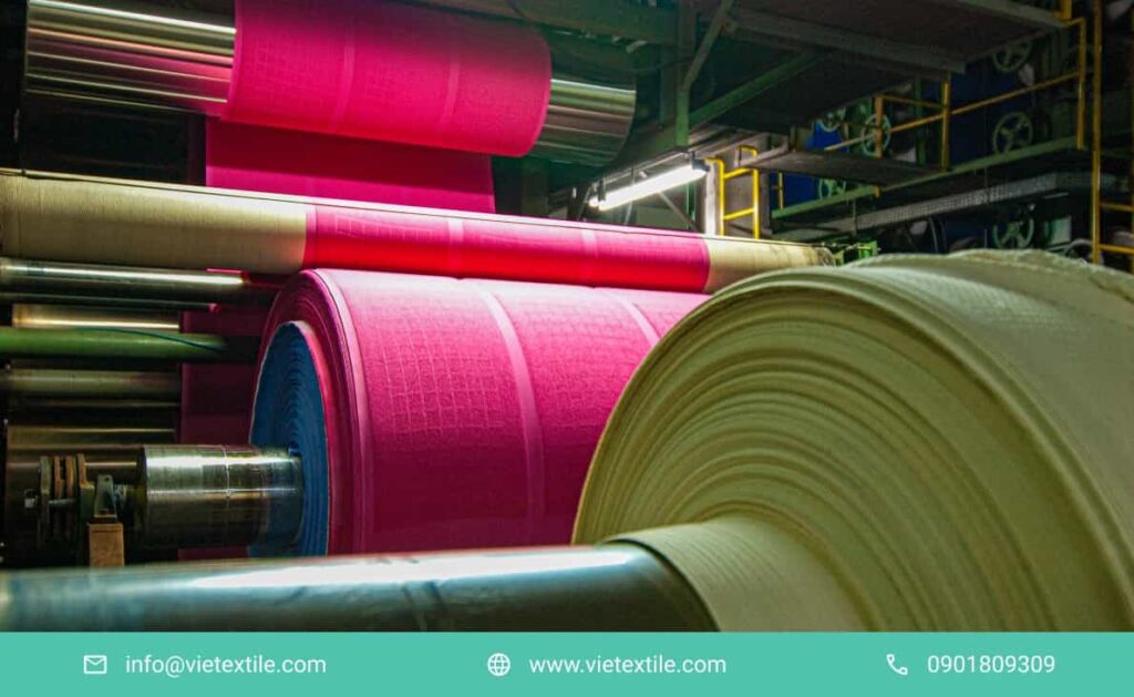Vì Sao Gia Công Nhuộm Poly Spandex Là Bài Toán Hóc Búa Hơn Cotton? 1 quy trình gia công nhuộm poly spandex