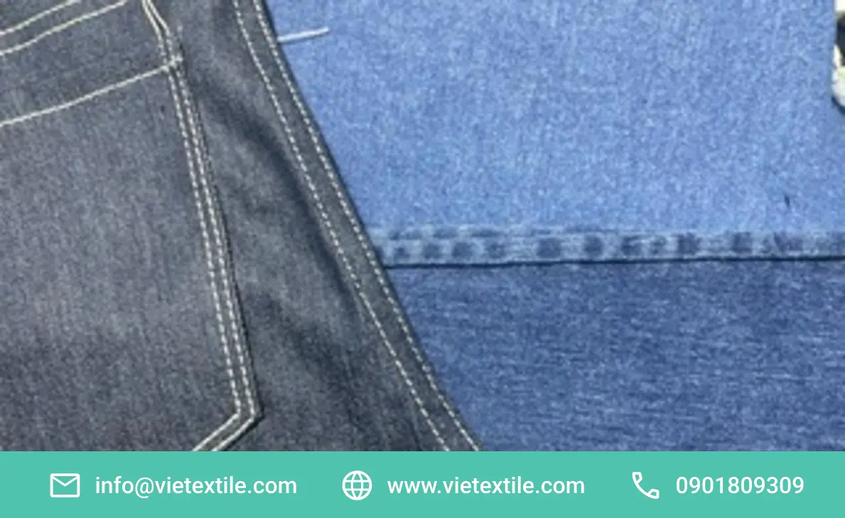 Wash Số Lượng Ít Tại TPHCM: Quy Trình Test Mẫu 1–3 Ngày 1 Cận cảnh hai mẫu vải denim xanh đậm và nhạt được may, thể hiện hiệu ứng wash số lượng ít tại tphcm.